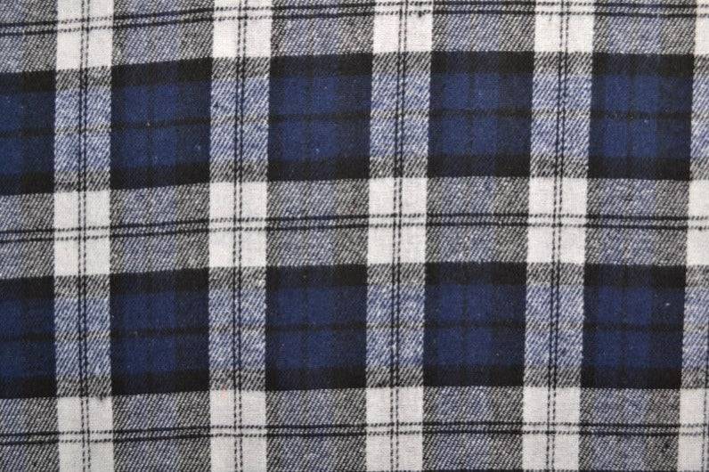 MÖRKBLÅ OCH VIT SKOTTSKRUTIG FLANELL