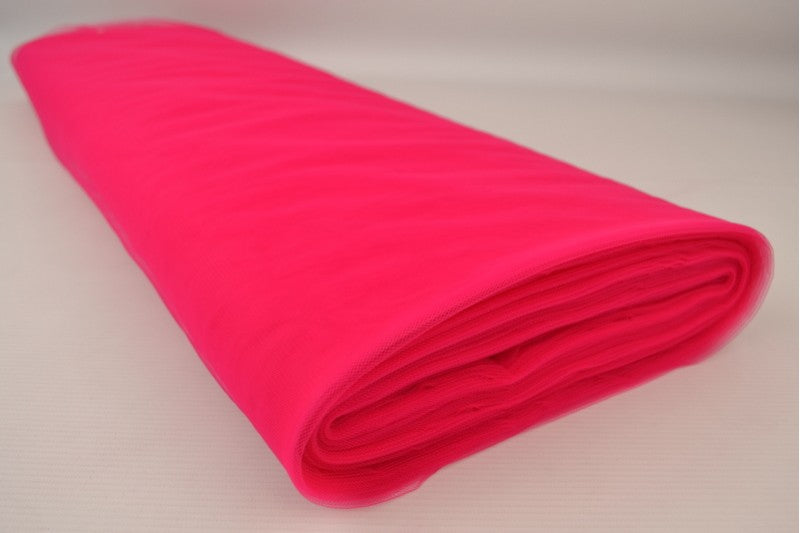 KIRSEBÆRPINK blød tyl på rulle