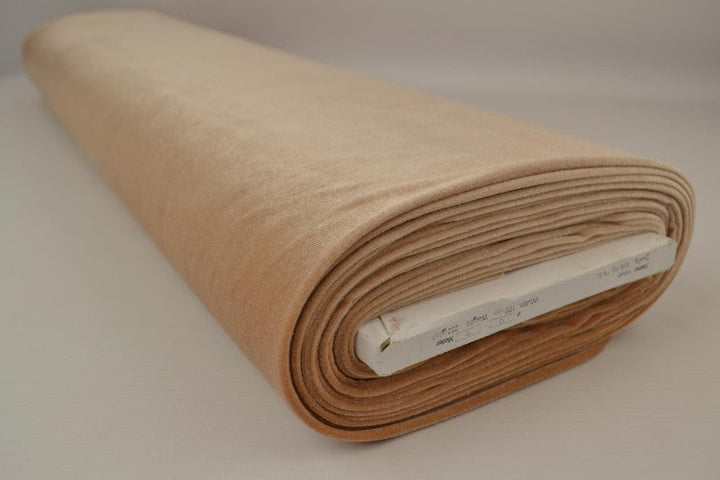 BEIGE VELOUR MED STRETCH – MJUK STICKAD KVALITET
