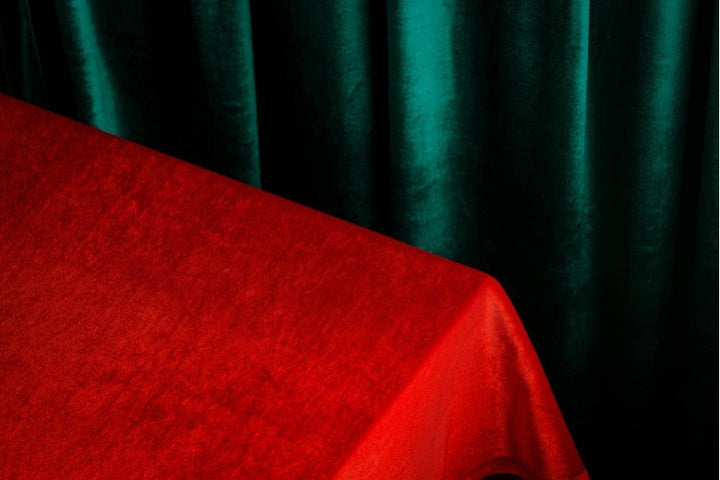 SVART KROSSAD VELOUR – STICKAD, STRETCHIG & GLANSFULLT FALL