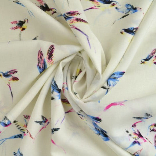 RÅVITT VISCOSETYG MED KOLIBRI TRYCK