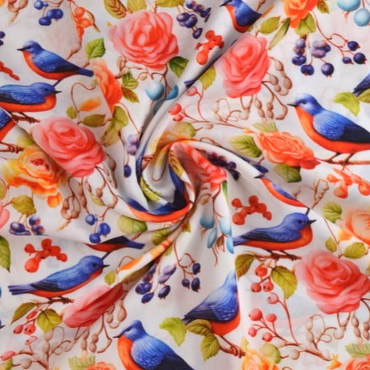 VITT VISCOSETYG MED FÅGLAR OCH ROSOR - DIGITAL TRYCK