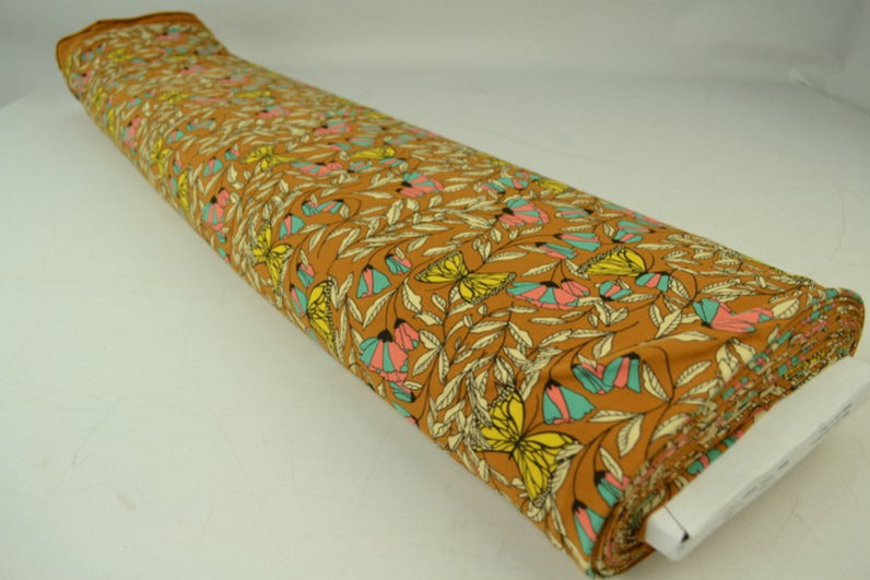 OKKERGUL BOMULLSTRÖJA MED FJÄRILAR