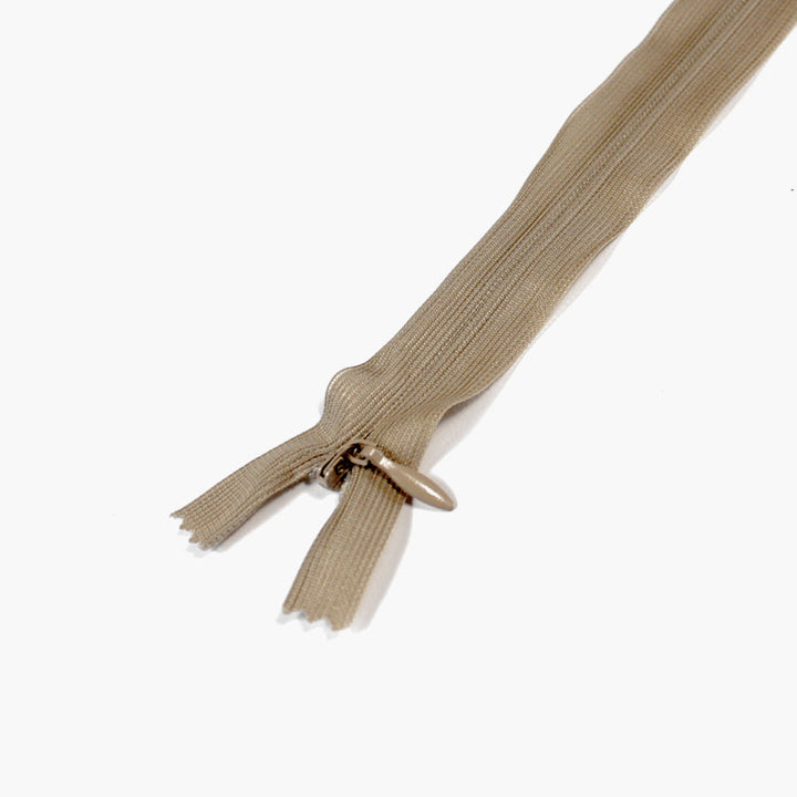 BEIGE BLIXTLÅS DOLT 4 MM